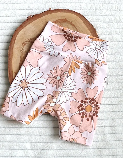 9-12M Ready to Ship - Biker Shorts (Retro Flowers)