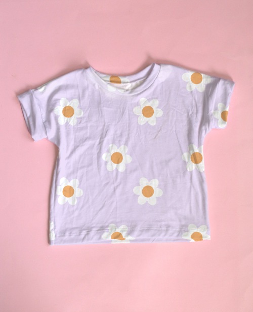 CozyTee LilacDaisies