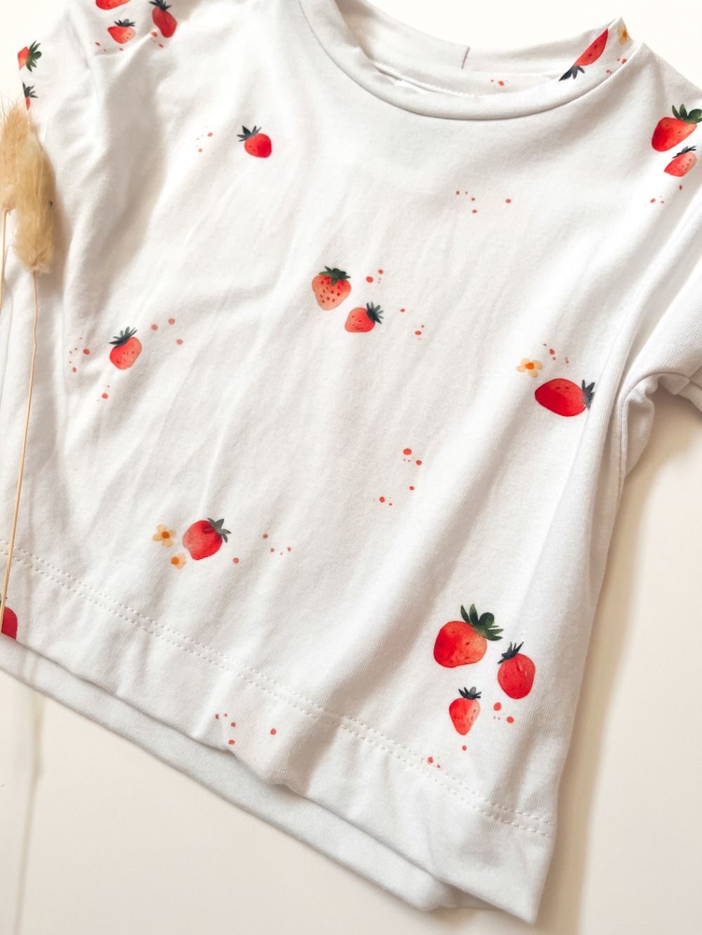 Cozy Tee - Watercolour Strawberries 9-12m - Image 2