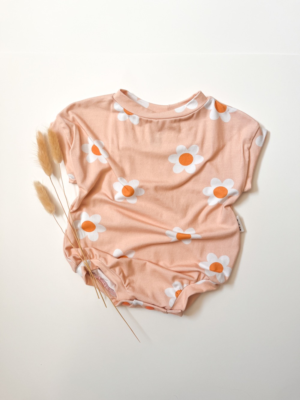 Cozy Tee Romper - Peach Daisies 0-3m