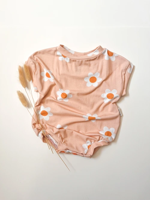 Cozy Tee Romper - Peach Daisies 0-3m