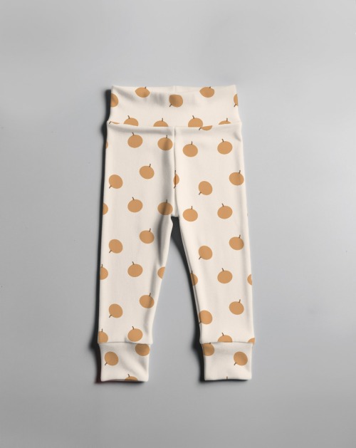 LeggingsFlatlay -polkadotpumpkins