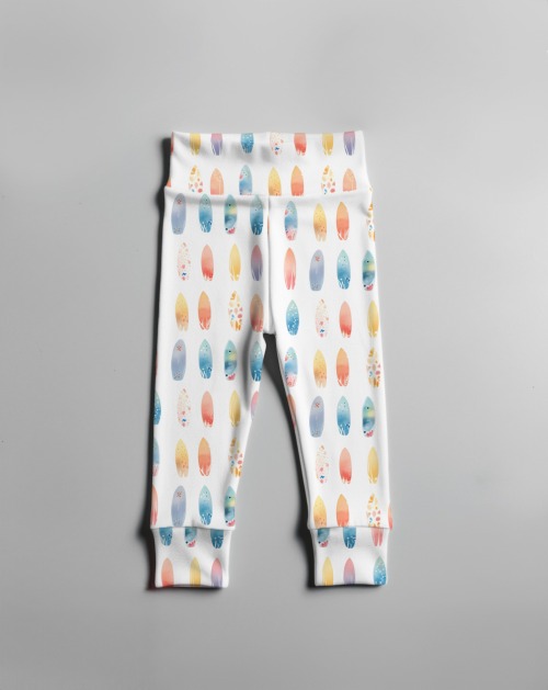 LeggingsFlatlay surfboards