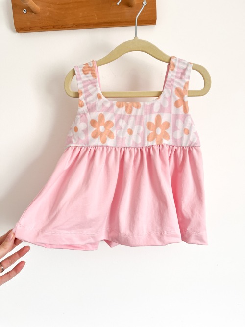 Checkered Daisies Tunic Top (3T)