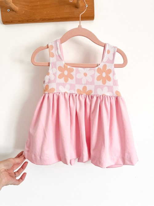 Checkered Daisies Tunic Top (5T)