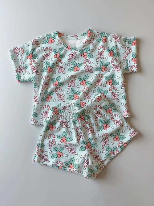 Winter Women’s Sleepy Set - Mistletoe Canes