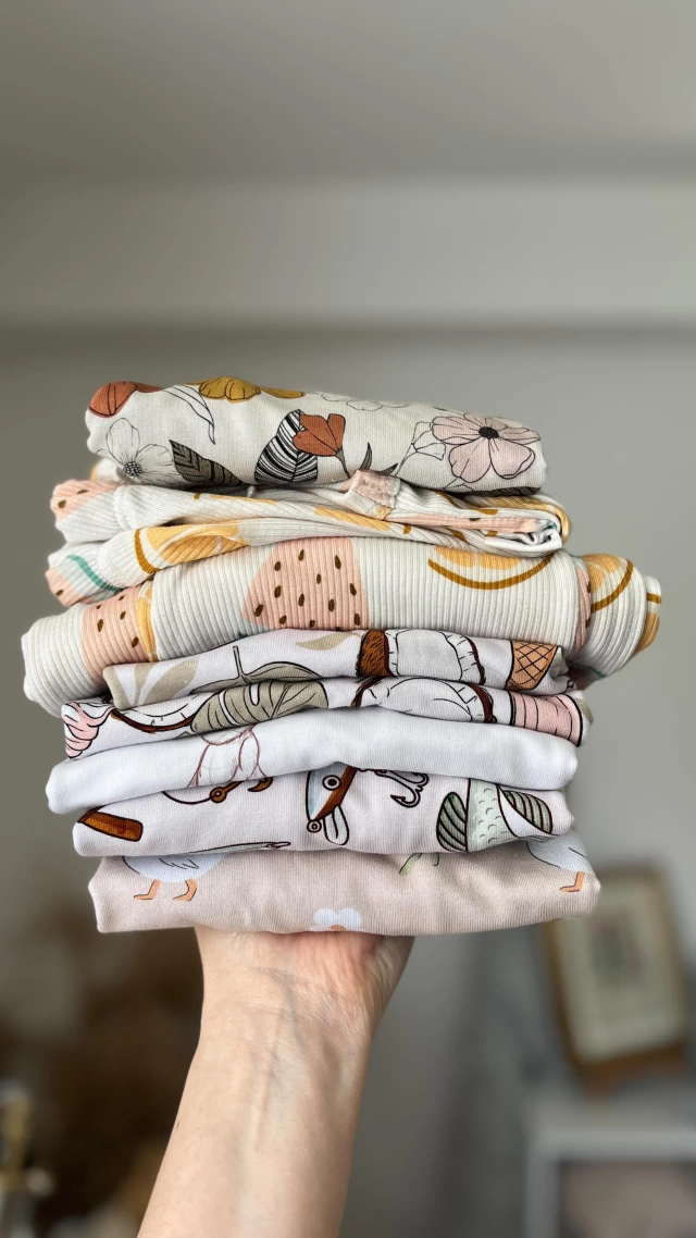 You won’t find this on a big box shelf.This tee was made… not manufactured.
No assembly lines. No warehouses. Just me, sewing each piece from start to finish, making sure it’s soft enough for your kiddo’s skin and strong enough for everyday play.I started this brand because I was tired of kids’ clothes that felt disposable. I wanted something better for my daughter… and now I get to make that “better” for yours too.Every piece in my shop is made with intention, in small batches, and usually one of a kind. That means when you shop here, you’re not just buying clothes… you’re choosing quality, sustainability, and heart.If you’re new here—welcome. I’m so glad you found me. Tap follow to see what handmade really means.#handmadekidsclothes #slowfashionforkids #bambooclothing #madebyhand #shopsmallcanada