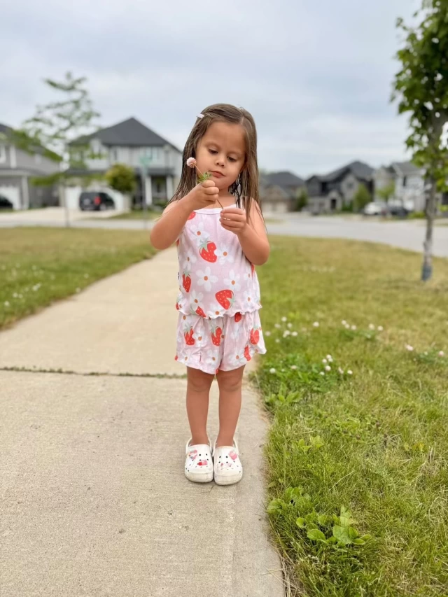 Introducing our newest little Tiny Tribe member… Norah! @norah.mylie 
So excited to have her on the team. Help me welcome her below 👇🏼 

Psst… you can use code YAYNORAH to save on the site.